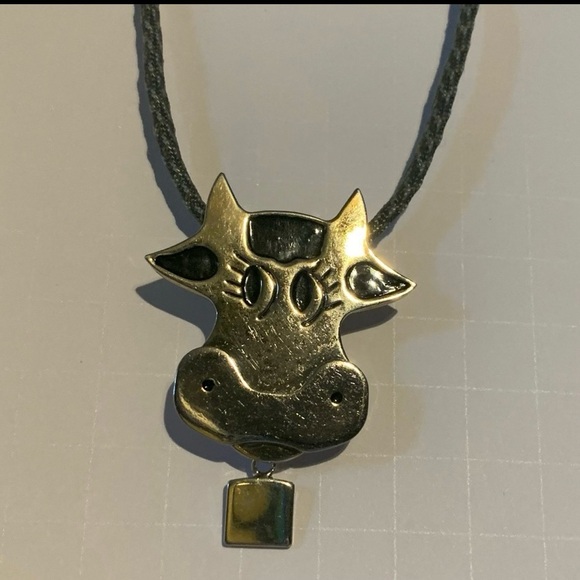 Cow Pin Silver Tone Pin or Pendant - GUC - Picture 5 of 7